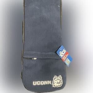 UCONN SCARF WITH STORAGE POCKET NWT